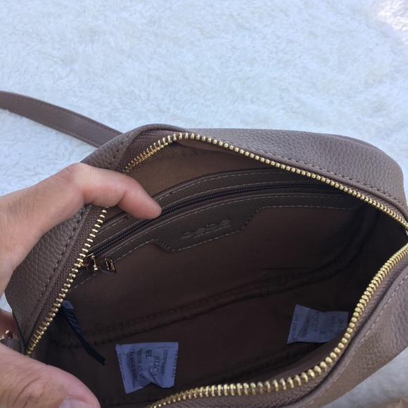 BEBE - Picture 3 of 4